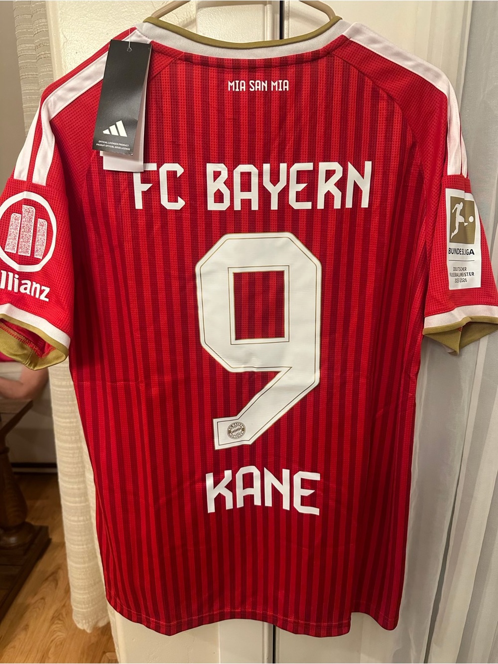 adidas Red Home FC BayernMunich Hary Kane #9 Soccer Jersey fits Medium